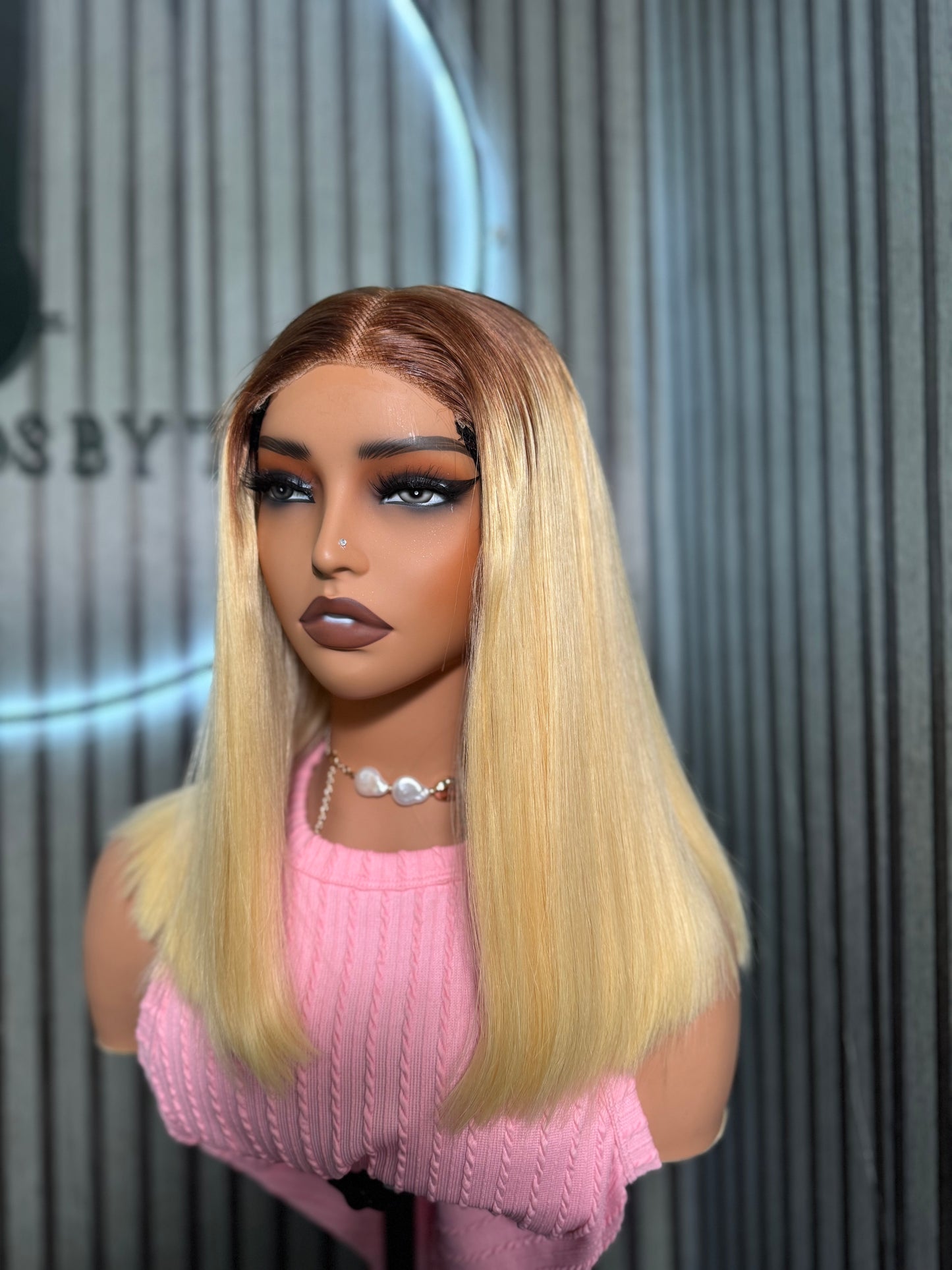 Sisi blonde wig