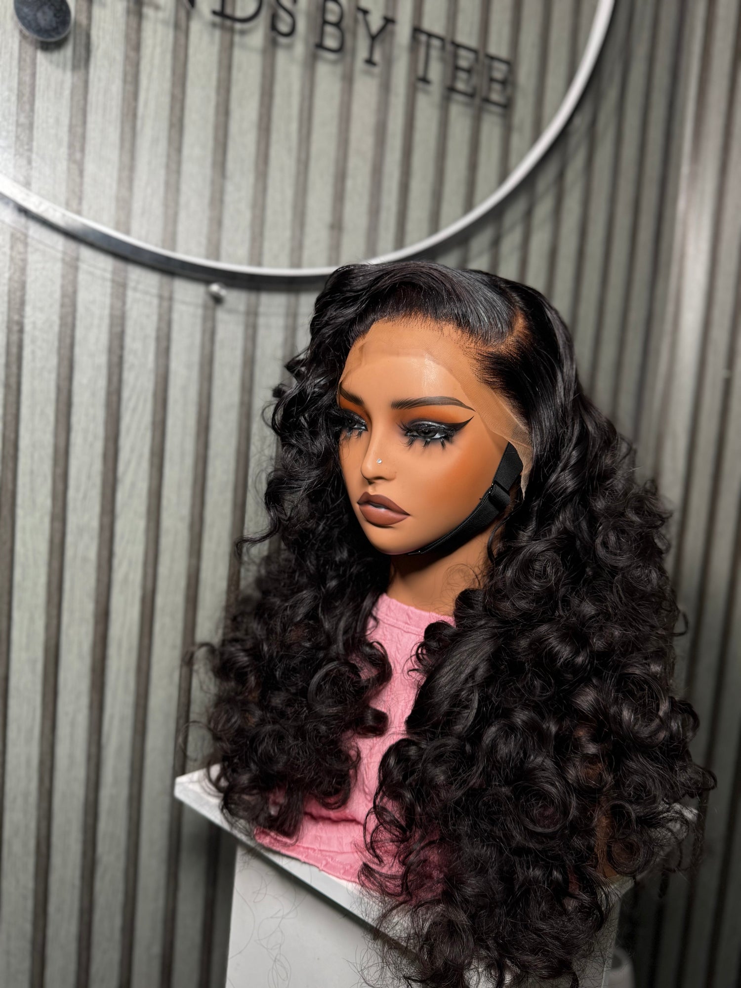 LUXURY HAIRS