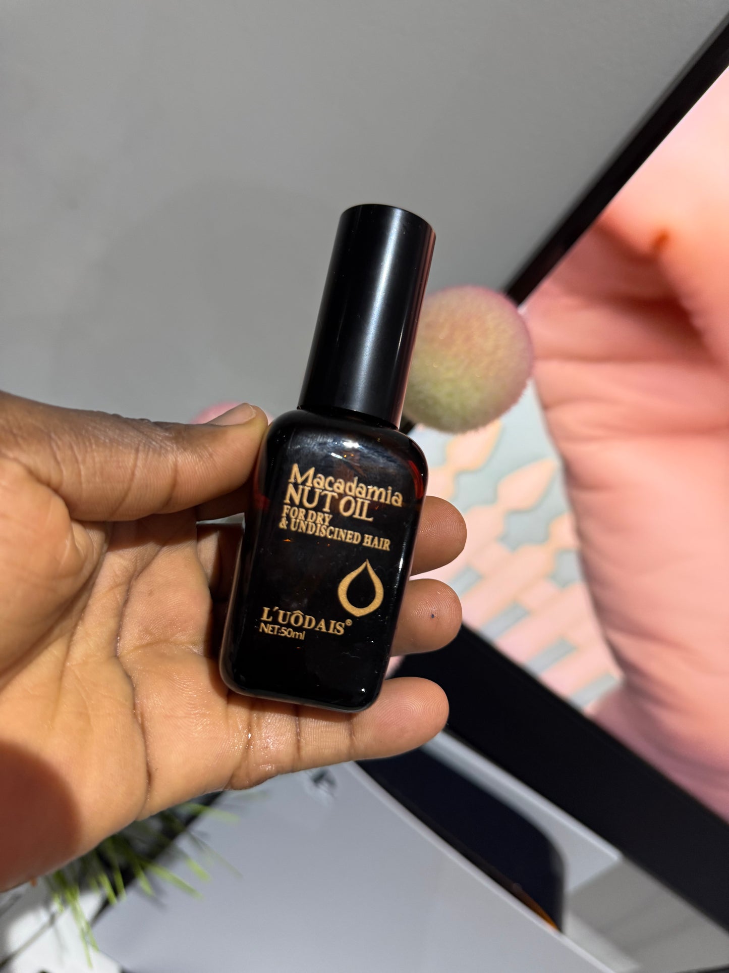 MACADAMIA OIL FOR DRY HAIR & WIGS