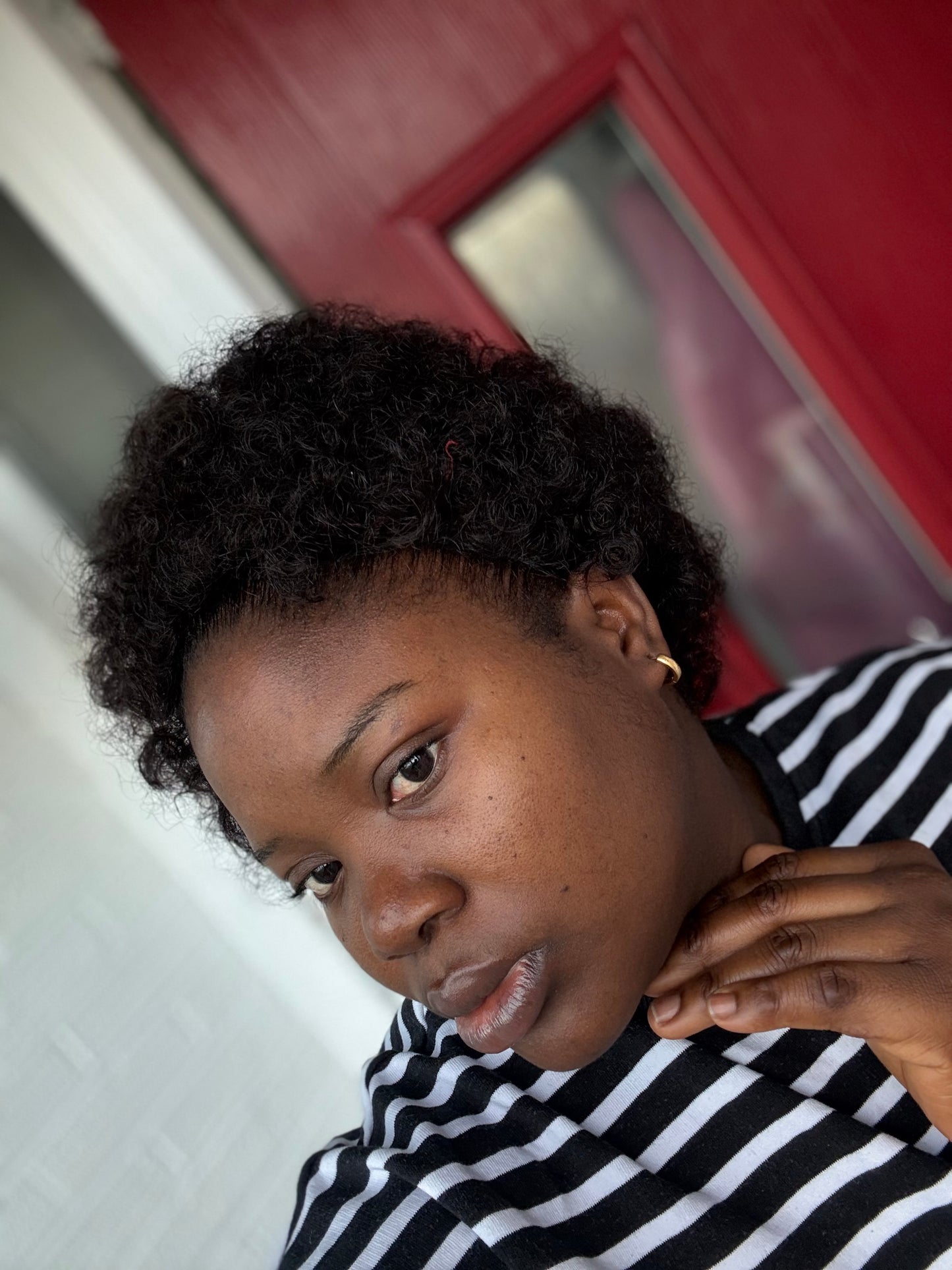 SHORT NATURAL HUMAN HAIR