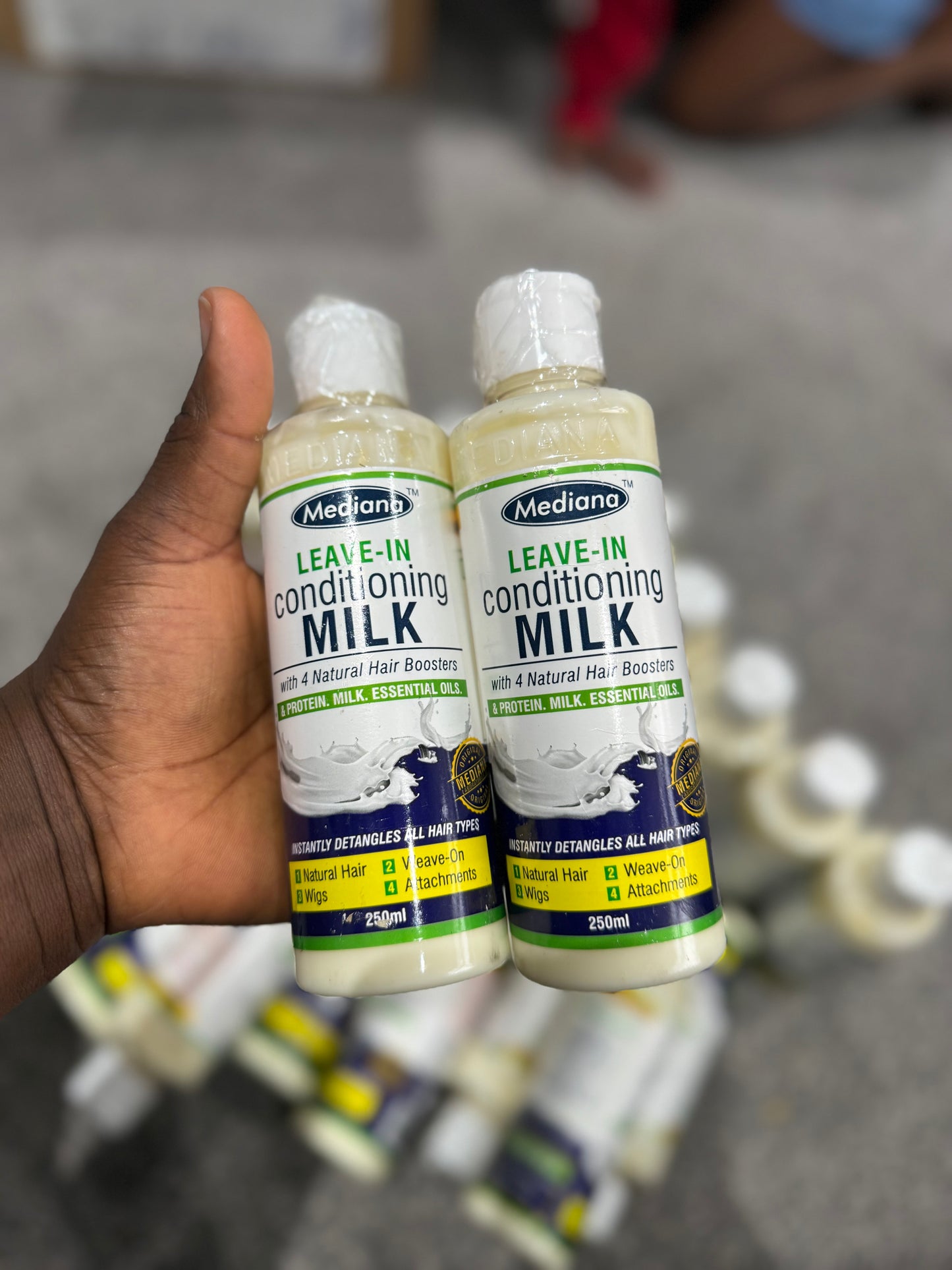 Leave-in conditioning milk for Curly Hair Maintenance