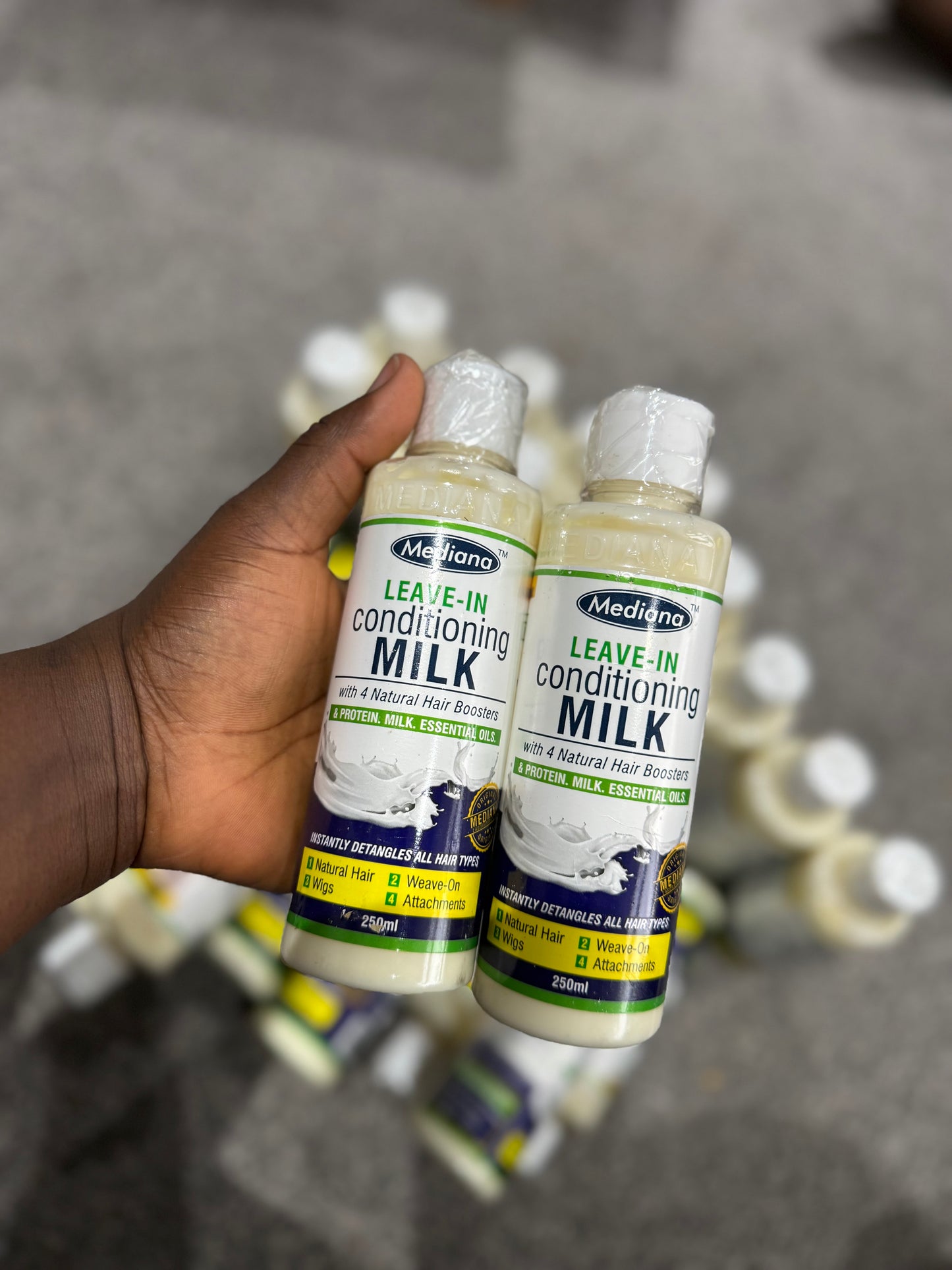 Leave-in conditioning milk for Curly Hair Maintenance