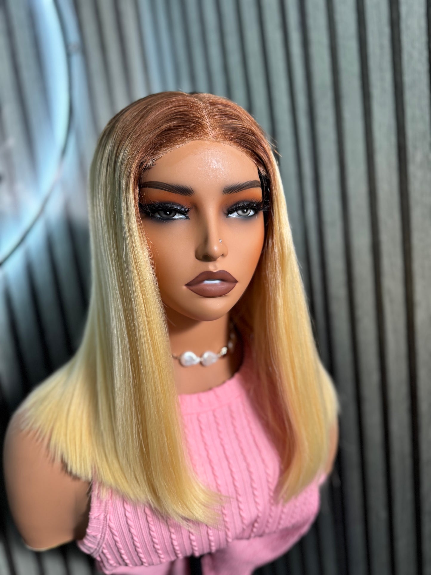 Sisi blonde wig