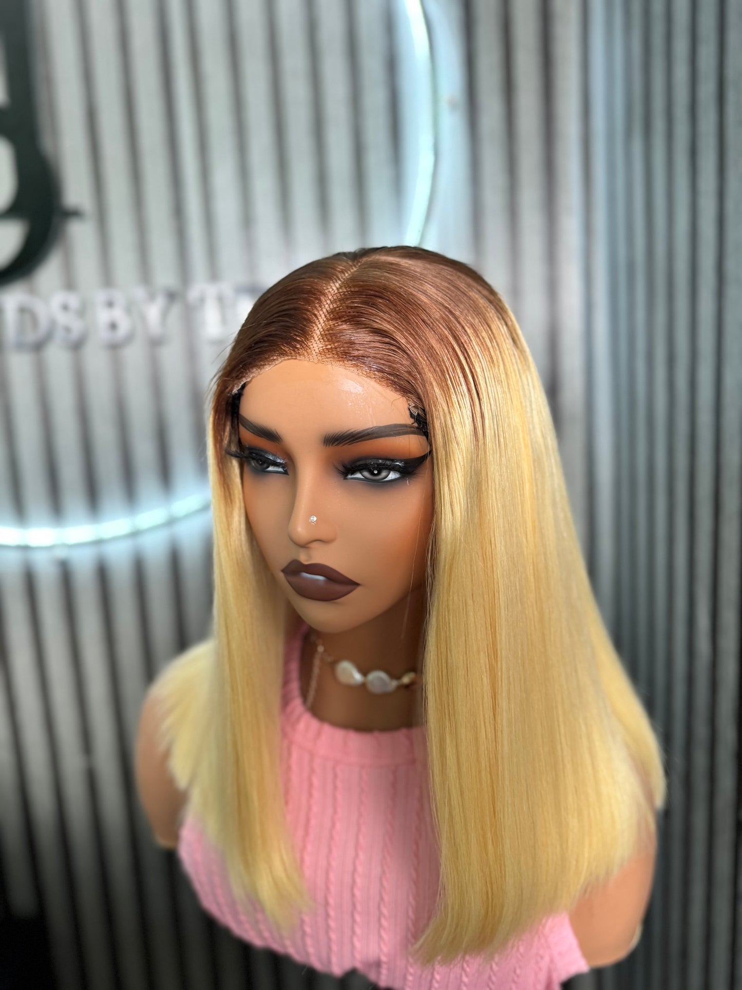 Sisi blonde wig